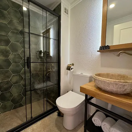 Abelia Mansion 4*