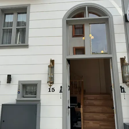 Abelia Mansion Отель 4*